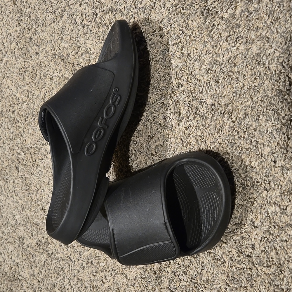 OOFOS Sprt Slide- Womens Sz 9